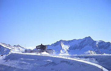 Ferienwohnung in Saas-Almagell - Allalin mit Drehrestaurant oberhalb Saas-Fee