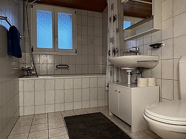 Ferienwohnung in Kandersteg - Badezimmer