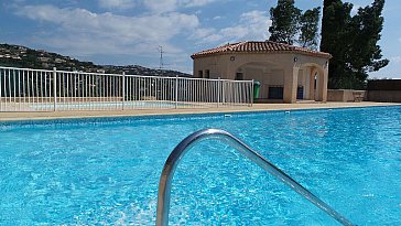 Ferienhaus in Cavalaire sur Mer - Pool zu den Ferienhäusern