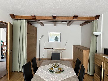 Ferienwohnung in St. Moritz - Klappbett (hinterer Teil des Wohnzimmers)