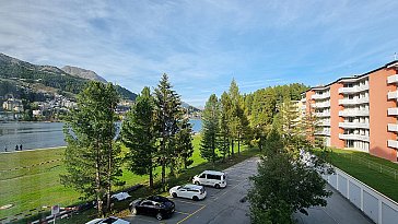 Ferienwohnung in St. Moritz - Aussenbereich hinterer Teil der Liegenschaft