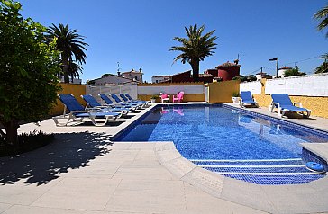 Ferienhaus in Ampuriabrava - Pool mit römischer Treppe