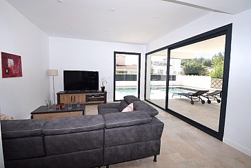 Ferienhaus in Ampuriabrava - Neubau-Poolvilla auf 2 Etagen mit ca. 230 qm