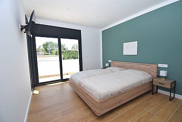 Ferienhaus in Ampuriabrava - Suite mit Balkon, Doppelbett 2xMatratzen je 90x20