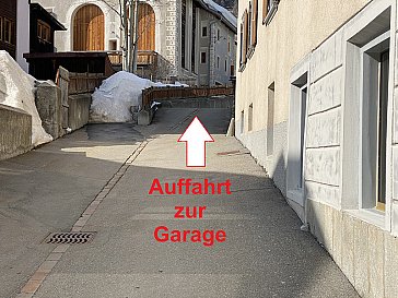 Ferienwohnung in Samedan - Auffahrt zur Garage