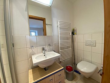 Ferienwohnung in Samedan - Bad-Dusche